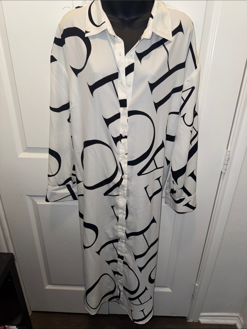 Truth Black and White Graphic Long Sleeve Shirt Dress